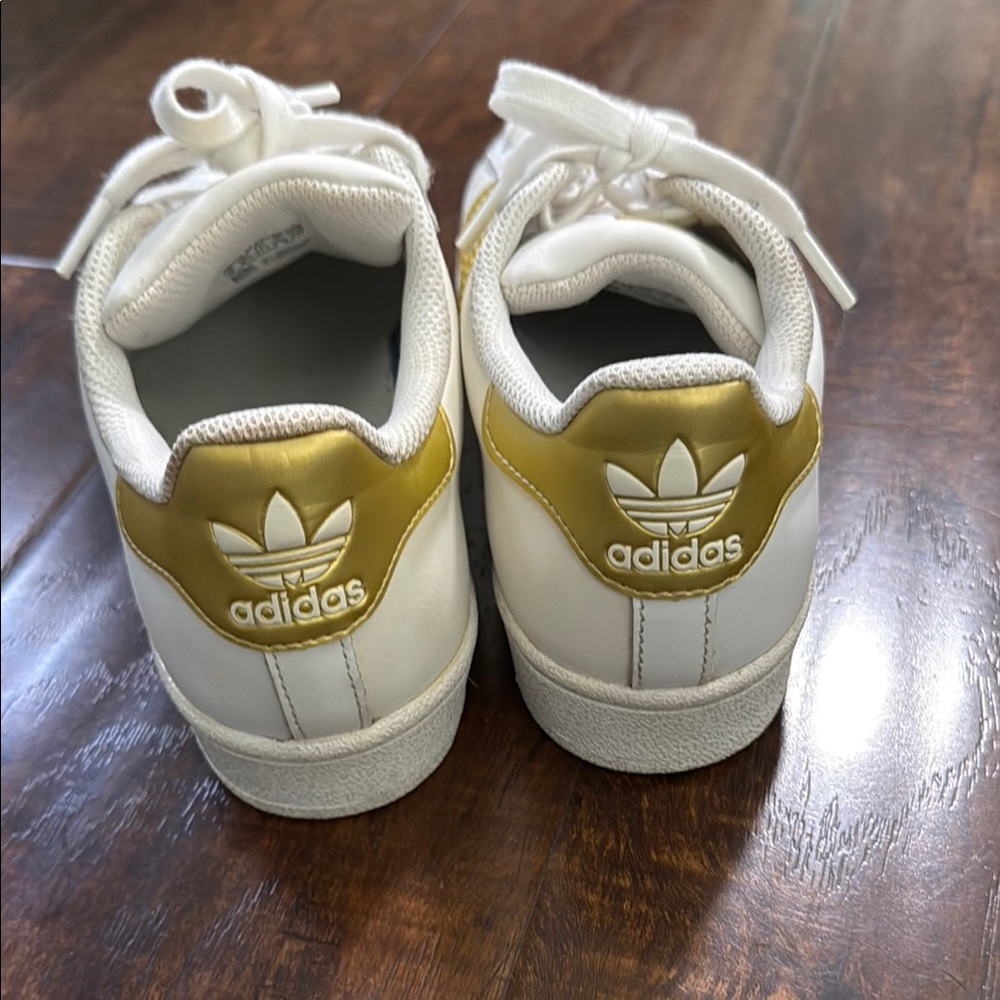 Adidas White and Gold Superstar Sneakers with Shell Toe - Women’s Size 5 - Picture 3 of 5